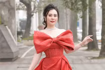 Hoa hậu Phan Kim Oanh khoe quà “khủng” từ Dubai dịp 8/3