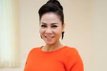 Ca sĩ Thu Minh sinh con trai nặng 4,1 kg