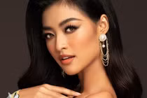 Kiều Loan đội chùa Cầu, linh vật chó khỉ và 2.000 đèn led đi thi