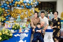 Nhật Kim Anh và chồng cũ vui vẻ tổ chức sinh nhật cho con 