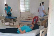 Hàng chục công nhân ở Nghệ An nhập viện sau bữa cơm trưa