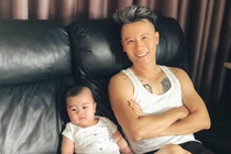 Ca sĩ Hoàng Bách thế nào sau khi triệt sản vì thương vợ?