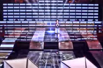 Lý giải hành động gây sốc Jis Song "quỳ xin lỗi" Giáng Sol