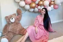 Soi cách Phạm Hương hai lần giấu bụng bầu đỉnh cao 