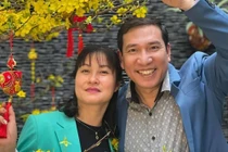 Chí Trung tình cảm bên bạn gái, Quang Thắng khoe ảnh vợ