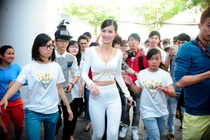 Bị tung clip thuê fan ở The Voice, Đông Nhi nói gì?