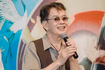 Ở tuổi 77, nhạc sĩ Đức Huy tiết lộ “đang rất hạnh phúc“