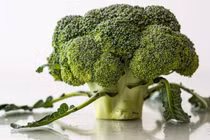 Bất ngờ lợi ích của bông cải xanh với làn da