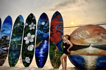 Thuý Hạnh khoe body nóng bỏng khi diện đồ tắm