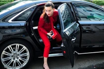 Hà Hồ sở hữu biệt thự xa hoa, xe sang tiền tỷ