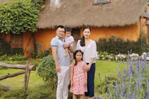 Tổ ấm hạnh phúc của NSND Tự Long và vợ giáo viên xinh đẹp kém 12 tuổi