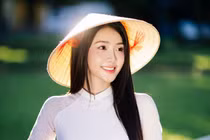 Sắc vóc xinh đẹp của MC dự báo thời tiết Ngọc Khánh