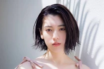 Mỹ nhân Nhật Bản bị chỉ trích vì tắm chung với cha tới 20 tuổi