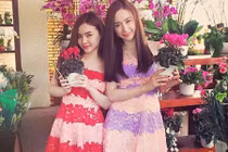 Angela Phương Trinh tự tay cắm hoa tặng mẹ ngày 8/3