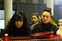 Thanh Lam, Tùng Dương lặng người tiễn biệt nhạc sĩ Hoàng Vân