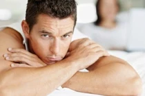 Chồng bắt “yêu” ngày đêm nhưng dứt khoát không sinh con