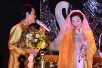 Thanh Thanh Hiền và Chế Phong song ca trong đám cưới