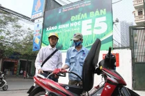 Phó Thủ tướng yêu cầu tính toán lại giá xăng E5