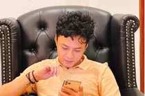 Hồng Đăng gây ngỡ ngàng với mái tóc xoăn lạ lẫm