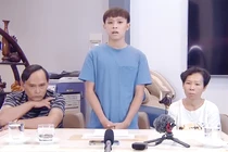Mẹ Hồ Văn Cường: "Tôi không biết gì về cát-xê của con vài năm qua"