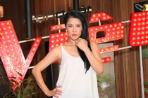 Thu Phương nửa năm hủy show ngoại để ngồi ghế nóng