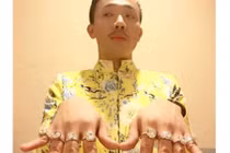 Trấn Thành khoe 8 nhẫn kim cương sau khi lộ thiệp cưới