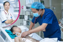 Cứu sống bệnh nhi 12 tuổi bị xe ba gác chèn qua người