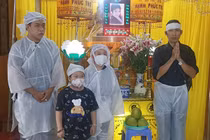 Lễ di quan lặng lẽ của ca sĩ Hà Lan Phương