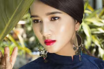 “Gái một con” Kim Tuyến ngày càng rạng ngời