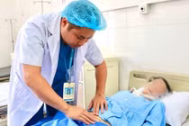 Thai phụ chửa ngoài tử cung, vỡ gây sốc mất máu