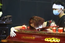 Khoảnh khắc xúc động trong lễ tang Hoa hậu Thu Thủy