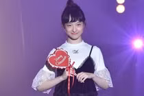 Nữ ca sĩ Nhật Bản đột tử ở tuổi 18