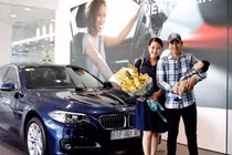 Ngọc Lan được chồng tặng xế hộp sau khi sinh con trai