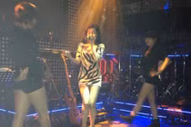 Sự thật chuyện Bà Tưng được hát trên sân khấu ở Sài Gòn