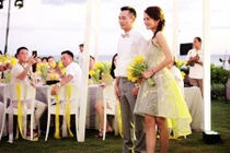 Lễ cưới đơn giản của An Dĩ Hiên và chồng tỷ phú ở Mỹ