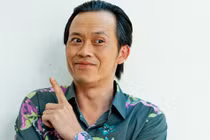 Hoài Linh tung hứng diễn hài cùng ca sĩ Bằng Kiều, Hứa Minh Đạt