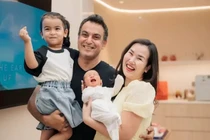 Võ Hạ Trâm sinh quý tử, chồng doanh nhân bật khóc vui mừng