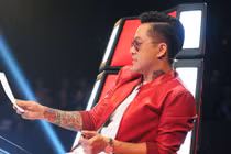 Tuấn Hưng dùng “khổ nhục kế” chiêu dụ thí sinh The Voice