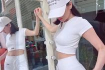 Lệ Quyên khoe thân hình mỏng dính siêu gợi cảm