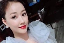 Ca sĩ Maya bị kẻ biến thái vỗ mông ngay trên đường