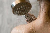 Trời lạnh tắm khuya tăng nguy cơ đột quỵ