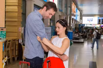 Lan Phương được bạn trai Tây chăm sóc khi mang bầu