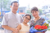 Quán quân Hồng Minh được bố mẹ cưng chiều hết mực