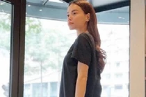 Hồ Ngọc Hà khoe khéo túi hàng hiệu sợ fan nhầm là "làn đi chợ"