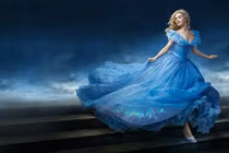 Giày thủy tinh của Lọ Lem gây choáng với giá khủng