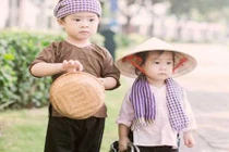 Rio và Cherry làm “Hai Lúa lên Sài Gòn” siêu đáng yêu