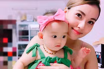 Hồng Quế hạnh phúc bên con, hận người phụ bạc đã bỏ rơi cô