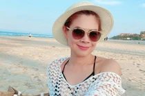 Ca sĩ Thanh Thảo xinh đẹp gợi cảm ở tuổi 44