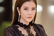 Lý Nhã Kỳ đẹp kiêu sa đi chấm thi Miss Grand International