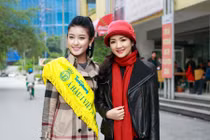 Á hậu Nguyễn Trần Huyền My cùng Giáng My đi từ thiện